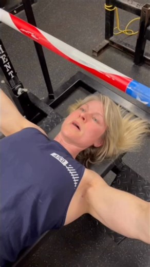 Squat University on Instagram: "Learn the power of proper breathing for bench press! . Shout out @muscleandmotion for the amazing anatomy graphics & @jenthompson132 for her collaboration."