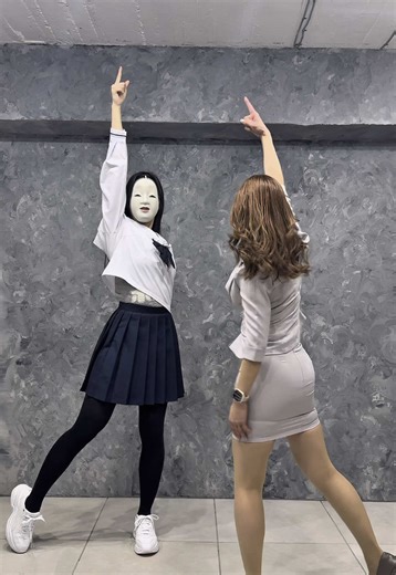 Let's Groove: Dance Tutorial with NOMEN TOKYO