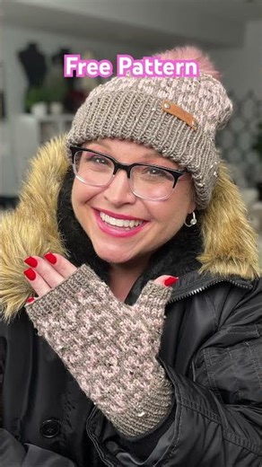 WOW! So Pretty! Mosaic Knit Hat and Fingerless Mittens. Free Patterns and Tutorials