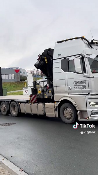 Genieße die Leidenschaft, die Passion für dein Auto. Mit @OPTIBoxx | Eventcontainer . Was für ein schöner Anblick im Garten oder bei uns an der Firma. Einfach nur genial!! #leidenschaft #passion #detailing #porsche #bmw @J.Otto Photography @BMW M @Porsche @nissandeutschland