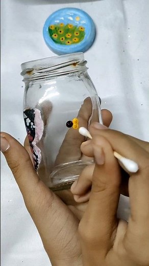 "Transform Plain Glass Jars into Stunning Art Pieces with These Simple Painting Techniques! 🎨🫙" #diy