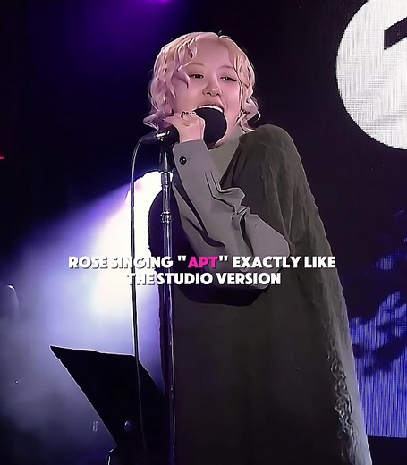 Rosé's Stunning Live Performance of 'Apt'