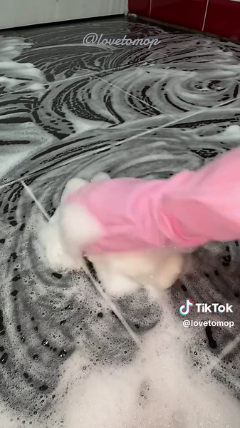 Loofah floor scrub. Haven’t used a loofah in a while, was so satisfying to use again. Hope you all enjoy it 💕💕💕. #cleantok#loofah#floorscrubbing#cleaninghacks#cleaningtiktoks
