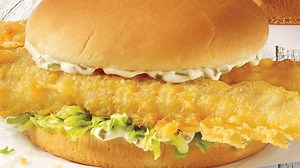 Chain Restaurants That Serve The Highest Quality Fish Sandwiches