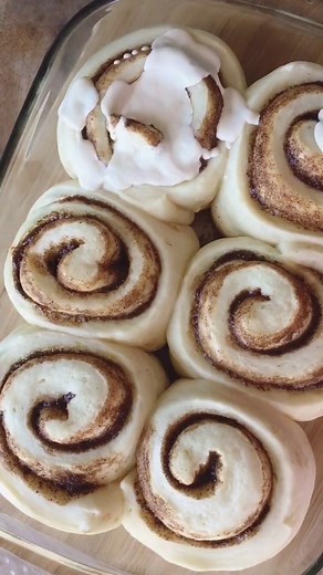 Cinnamon Rolls: A Must-Try Recipe