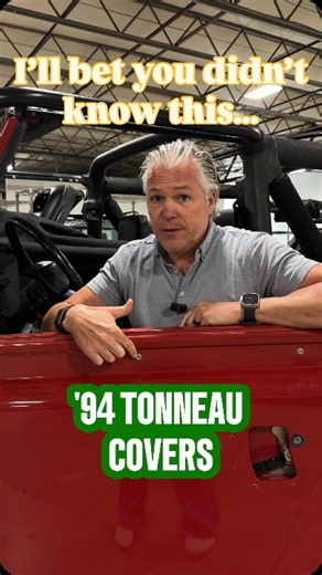 A rare piece of Defender history right here. 👇 In 1994, NAS D90s didn’t include a soft top — just this snap-on Tonneau cover to keep costs down (no back seat or alloys either!). By ’95, Land Rover realized Americans wanted the full soft top, and it became standard. That makes the 1994 Tonneau setup a one-year-only feature — and a cool find for any Defender enthusiast. Have you ever see one of these snap Tonneau covers? . . . #adventuremotorcars #landrover #defender90 #defender #landroverdefende