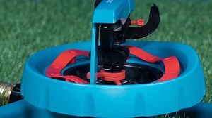 42K views · 97 reactions | Lawn master? Try a Pattern Master.® | Gilmour Garden & Watering | Facebook