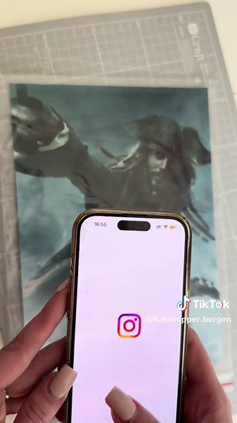 Hvordan lager jeg QR-kodeklistremerker? How do I make QR code stickers? #QR #qrcode #stickers #klistremerker