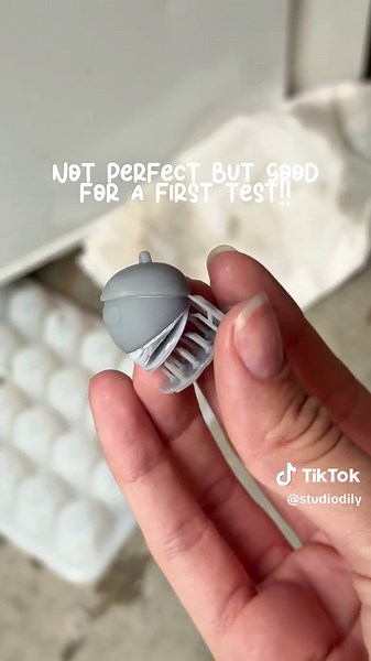 I feel like such a scientist 👩🏻‍🔬 giving resin printer a first try!! Using the @Elegoo 3D Official mars 2 printer! I can’t wait to experiment more with resin printing!! Id love to make bigger art toys with this😋😋💗 #resinprinting #3dprinting #kpop3dprint #jhope #jhopeacorn #kpopresin #diy #trinkets