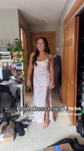 Prom Dress Reveal! Get Ready for the Ultimate Fashion Showcase