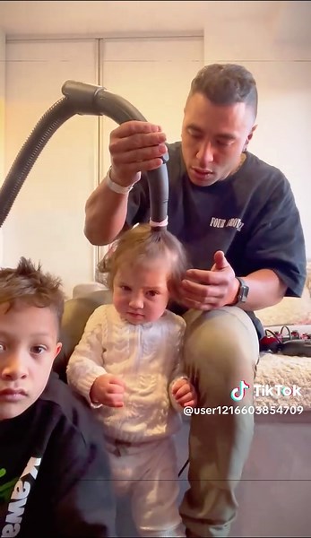 6 Desember 25 Aceh Tamiang 🥀Gak kebayang ini ketinggian banjirnya setinggi apa mobil mobil bisa ke angkat seperti ini dan Rumah rata sama tanah , Mencekam‼️#banjir #acehtamiang