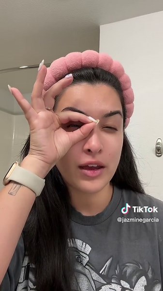 How to Correct Droopy Eyelids Quickly and Effectively