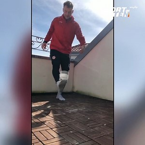 61K views · 63 reactions | Fußballer mit Klopapier und Choreografien... Was sich der SC DHfK Handball Kreatives einfallen ließ, zeigen wir hier: https://www.mdr.de/s/ibl SG Dynamo Dresden | FC Energie Cottbus | Sport im Osten | Facebook