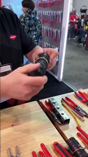 The KNIPEX Spring Hose Clamp Pliers #knipex #tools