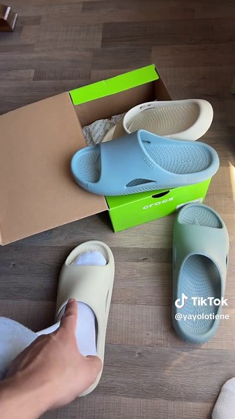 Stylish and Comfortable Crocs Slide Sandals