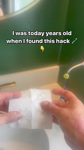 317K views · 520 reactions | Awesome electric toothbrush hack 瘟I used just a peice of toilet paper but you can use anything that you have! FOLLOW to be well! #viralshorts | Moore Wellness | Facebook