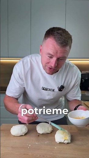 Burgre z lístkového cesta🍔 recept na ig: kristian.mesaross