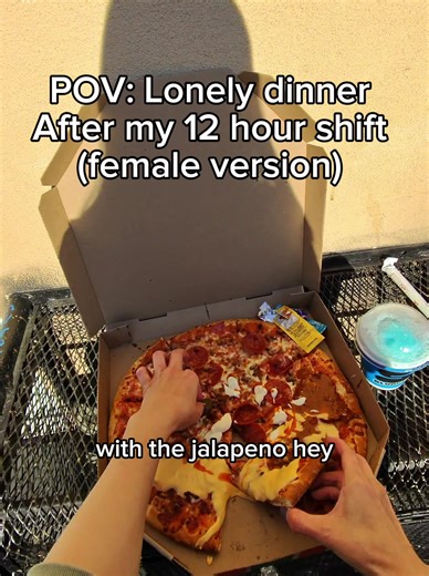 Thank you for the support ❤️and eating with me #eatwithme #seveneleven #wholesome #pizza #lonely
