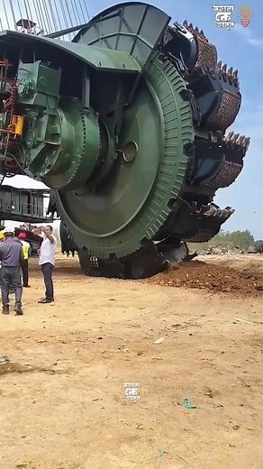 পৃথিবীর সবচেয়ে বড়ো মেশিন Bagger 293 | World’s Largest Land Machine #facts #shorts #science