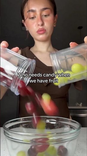 Frozen grapes: Nature's candy! 🍇 Add lime & honey, freeze for 3-4 hrs. So yummy! ❄️#FrozenFruit