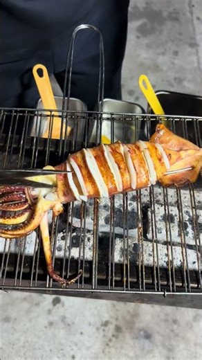 Local Street Chef Grills Seafood Like a Pro 🦑🍤| Street Food Vibes #shorts