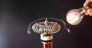 Tesla Coil | United Geekdom Of GNU/Linux