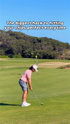 Every golfer knows the pain of chunking or thinning a chip shot — you step up with the right idea, take the swing, and somehow the contact just isn’t there. I used to overthink every chip… ball position, stance, wrist angles — you name it. Then I stumbled on something ridiculously simple that completely changed how I chip. Here’s the biggest hack to hitting perfect chips every single time 👇 All you have to do is drop your back foot back slightly. That’s it. It sounds almost too simple, but here