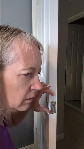 HOW TO INSTALL a Schlage Privacy Doorknob for Bedroom or Bathroom