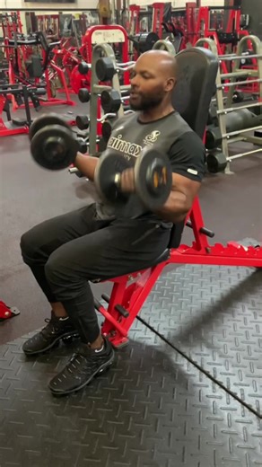 How to Do Seated Dumbbell Curls: Tips for Effective Bicep Workouts