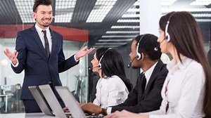 Call center training: 8 strategies to empower your agents