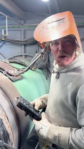 Life as a Pipeline Welder in West Texas