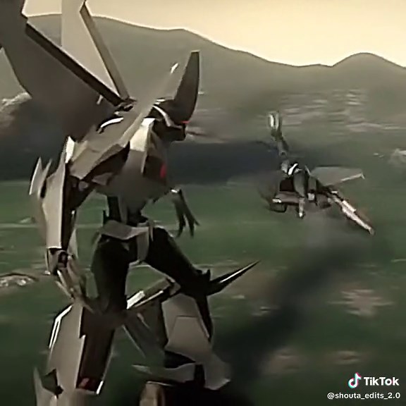Miko contra Starscream: Edición de Transformers Prime