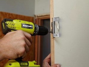 How To Hang a Door - D.I.Y. Advice  - Bunnings Australia