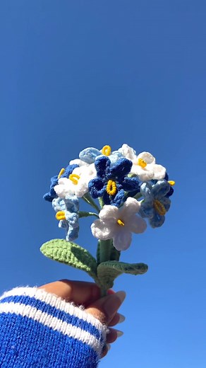 Crochet Forget Me Not Flower Bouquet | Knitting and Crocheting Tutorial