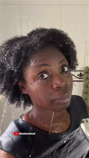 4C hair loves water #hydration #naturalhaircare #shrinkage #4cHair #washdayroutine #shampoo #afro