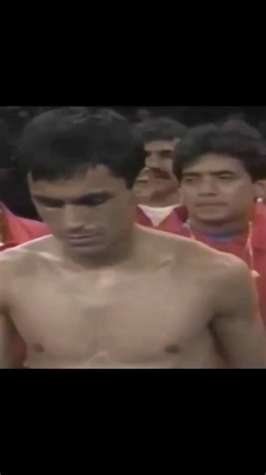 #GYGB on Instagram: "The OG Bam Rodriguez.... One of the founding fathers turning the boxing ring into a ski slope 🏂. Ricardo Lopez the technical master at Shifting Motions @hanzagod_1 📹"