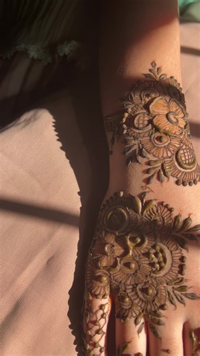 Arabic design 😍😍 Artist: Tanjina akter #tanjinasmehedigallery #foryou #mehndidesign