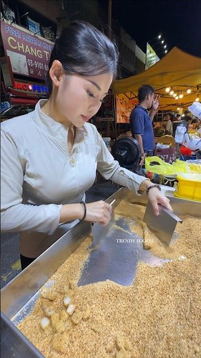 Chewy and soft rice cake with bean powder that you must eat in Kuala Lumpur!!!
