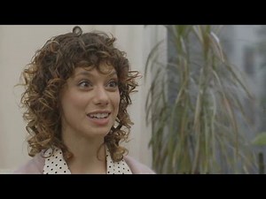 Sarah's Day Off - Present Simple vs. Present Continuous