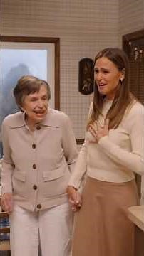 Jennifer Garner & Her Mom Get Emotional Visiting Their 1970s Kitchen Recreated #shortsfeed #shorts