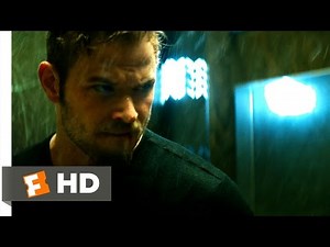 Extraction (2015) - Bathroom Assassin Scene (4/10) | Movieclips