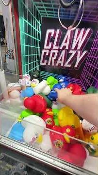 You Can Play This 40 YEAR OLD Claw Machine Online!