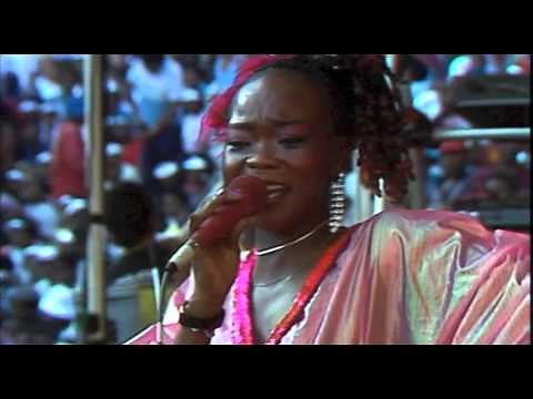 Brenda and The Big Dudes - Weekend Special (Concert in the Park / Live at Ellis Park Stadium, 1985)