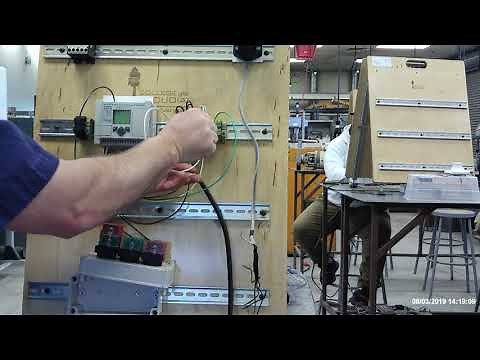 How to wire a PLC micrologix 1100