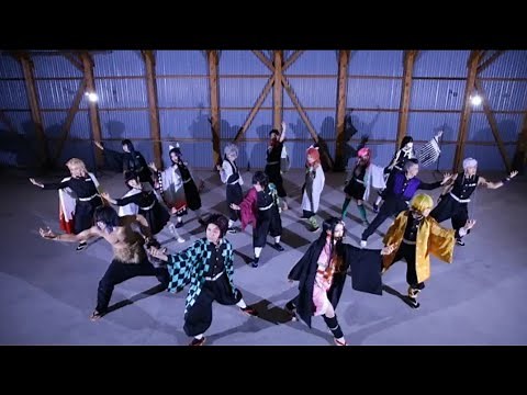 DEMON SLAYER : KIMETSU NO YAIBA live characters dance.