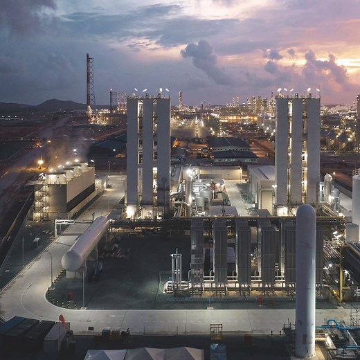 Since 1902, Linde has been pioneering #AirSeparation #technology. Today, over 4,000 Linde air separation plants can be found in more than 90 countries around the globe, showcasing state-of-the-art #engineering. What is the purpose of air separation units? To separate atmospheric air into its primary components. These gases, such as #nitrogen, #oxygen and #argon, can be used for an infinite number of applications, in industries from #electronics to steel and more. | Linde plc