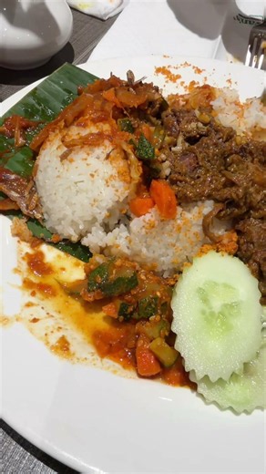 マレーシア クアラルンプールへ。人気料理「ナシレマ」に人気デザート「チェンドル」を食べてきた
