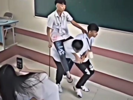 好了好了，该我玩了