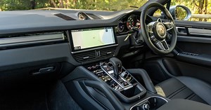 Porsche Communication Management (PCM) infotainment review
