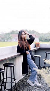 898K views · 10K reactions | Ide Pose Foto Di Cafe #idefoto #gayafoto #photography | Rizka Khadafi | Facebook